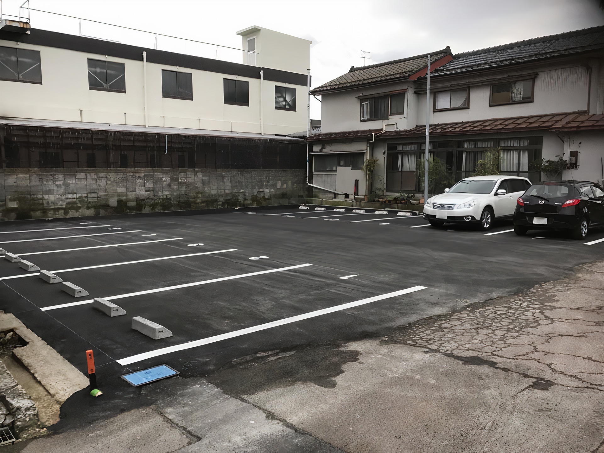 東裏館2丁目月極駐車場