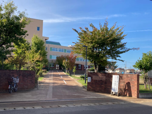 三条市立裏館小学校 三条市立裏館小学校